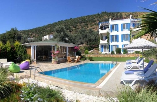 Bodrum City Center Apartment | Duplex vacation apartment with pool overlooking Bodrum, Bodrum castle and sea
