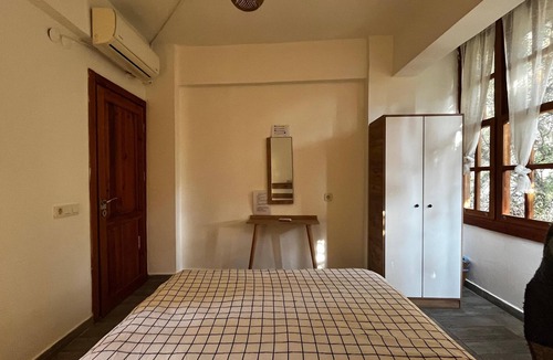 Kaleici Hotel | Economy double room with shared bathroom
