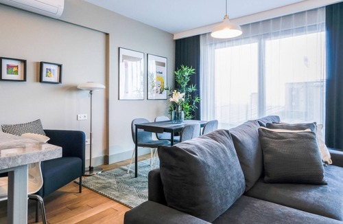 Kabatas Apartment | Elegant Flat 3 min to Cihangir in Taksim