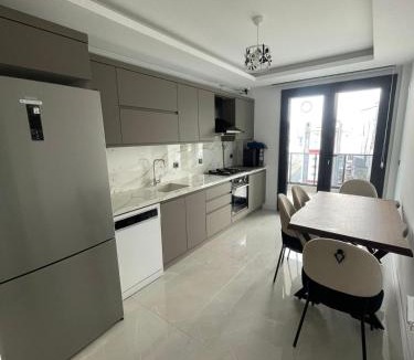 Yomra Apartment | Elezoğlu Apart Luxury Apartments with Sea and City View