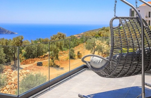 Kalkan Villa | Fabulous 4 bedroom Villa - Heated Pool, Gym, Media room and Roof terrace