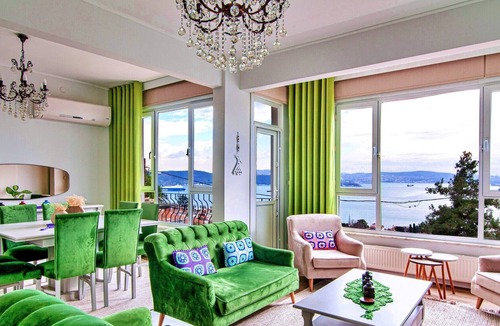 Sariyer Apartment | Fancy Apartment with Balcony and View in Sariyer