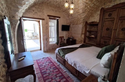 Eyyubiye Hotel | FIRFIRLI KONAK