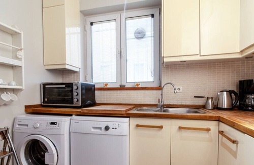 Sisli Apartment | Flat in Central Location 6 min to City Nisantasi