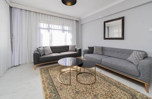 Kaleici Apartment | Flat with Balcony 2 min to Hadrian Gates
