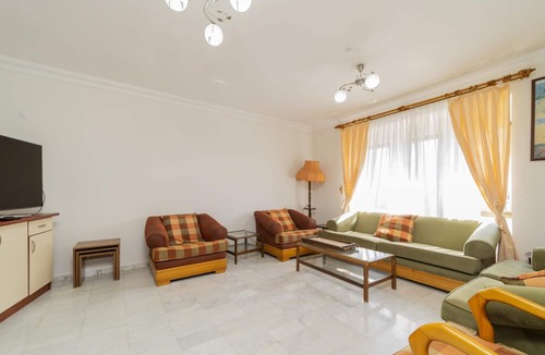 Guzeloba Mahallesi House | Flat with Balcony 3 min to Fosforlu Beach