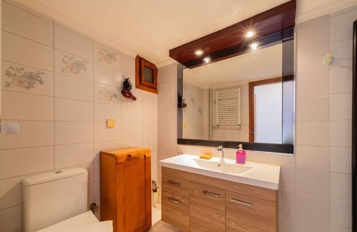 Guzeloba Mahallesi Apartment | Flat with Balcony 3 min to Fosforlu Beach