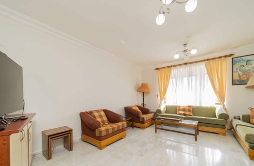Guzeloba Mahallesi Apartment | Flat with Balcony 3 min to Fosforlu Beach