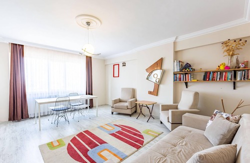 Pendik Apartment | Flat with Shared Pool near Sabiha Gokcen Airport