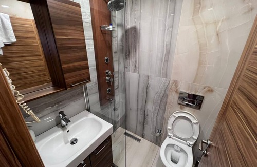 Hopa Hotel | Gülcihan Park Otel Hop