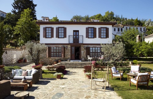 Sirince Hotel | Güllü Konakları