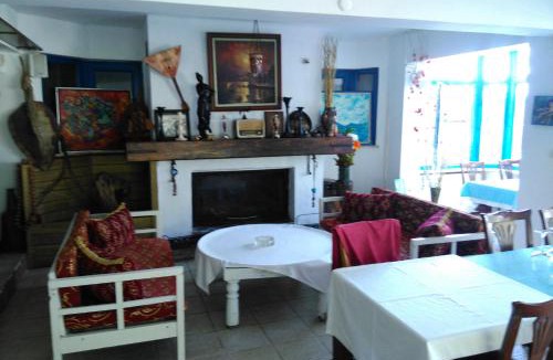 Karaburun Koyu Hotel | Gizlibahce Hotel