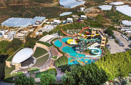 Kargicak Apartment | GOLD CITY 2+1 MAIN BUILDING FLAT WITH FREE AQUAPARK