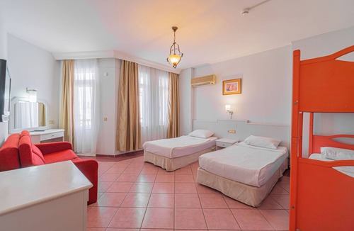 Payallar Hotel | Grand Bahama Beach Hotel