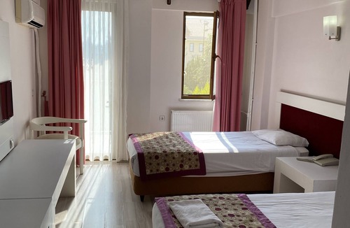 Karahayit Hotel | Halıcı Termal Otel