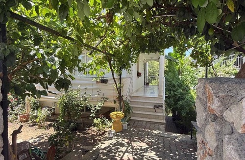 Ciftlik Apartment | Havuzlu Modern Daire