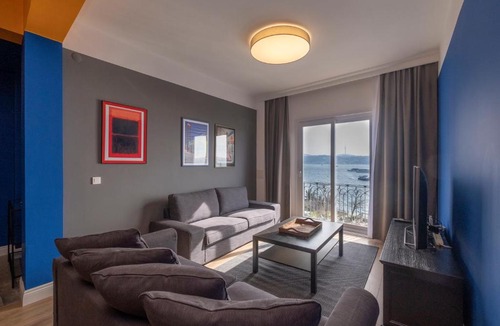 Kabatas Apartment | Hip Bosphorus View Apartment