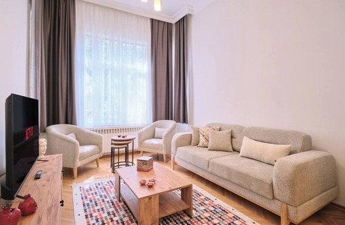 Moda Apartment | Historical Building at the Iconic Tram Street, 3BR
