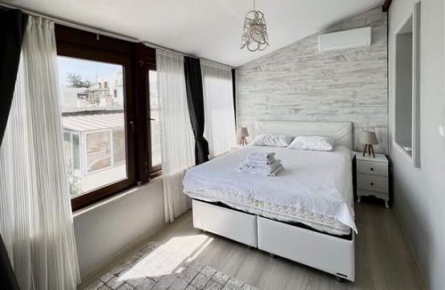 Bodrum City Center Apartment | House Close to Beach with a Sea View in Bodrum