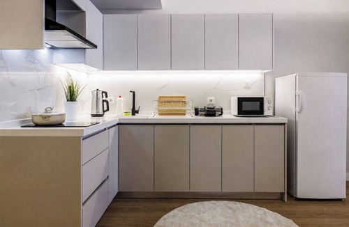 Cihangir Apartment | House Sleeps 7 with Air Conditioning