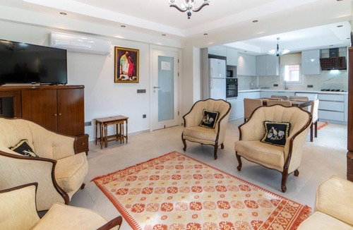Fethiye Villa | Huge Triplex Villa w Pool and Garden in Fethiye