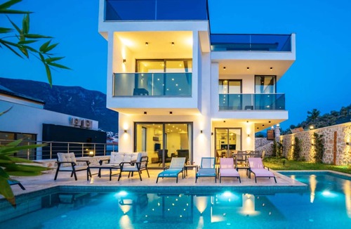 Kalkan Villa | Indulge in Elegance at Villa Onat