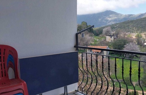 Kas Apartment | Kaş Demir Apart Otel – Merkezi Konumda Konforlu Odalar, Doğayla İç İçe Konaklama