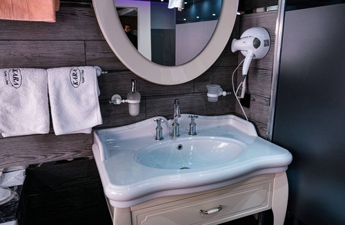 Odunpazarı Apartment | KARA APART OTEL - Luxurious Suite with Private Jacuzzi & Fireplace