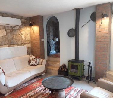Selcuk House | Karameşe Taş Ev - Karameşe Stone House