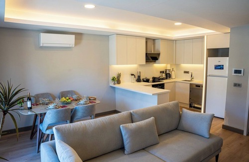 Lara Condo | Lara Breeze Kundu Kanyon