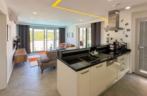 Kadnlar Denizi Mahallesi Apartment | Lavender Poolside D3 – Stunning Seaview Apt with Private Pool & Terrace