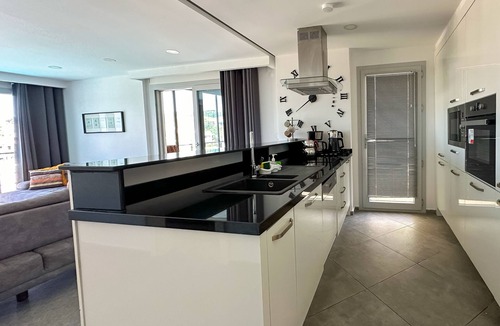 Kadnlar Denizi Mahallesi Apartment | Lavender Poolside D3 – Stunning Seaview Apt with Private Pool & Terrace