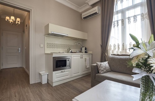 Galata Hotel | Louis Appartements Galata