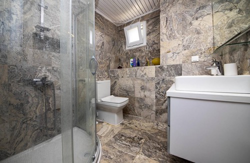 Golturkbuku Apartment | Lovely Flat with Pool and Nature View in Bodrum