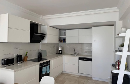 Oludeniz Villa | Luxurious Private 4 Bedroom Villa, all en-suite 5 minutes to Oludeniz Beach