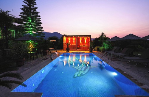 Ortaca Villa | Luxury 4 bed villa in a rural situation; by taxi 5 minutes from town