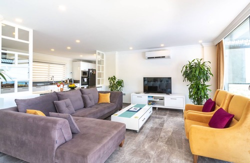 Kalkan Villa | Luxury 5 Bedroom Villa in Kalkan with 2 Pools & Stunning Sea Views
