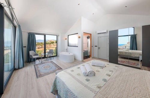 Demre Villa | Luxury Sea View Villa w Pool By The Sea in Antalya
