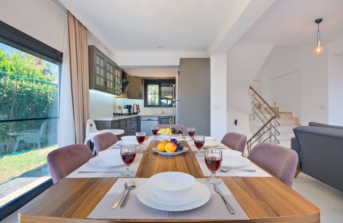 Fethiye Villa | Luxury villa with a private pool and hot tub in Fethiye-Çiftlik, with a view of the sea
