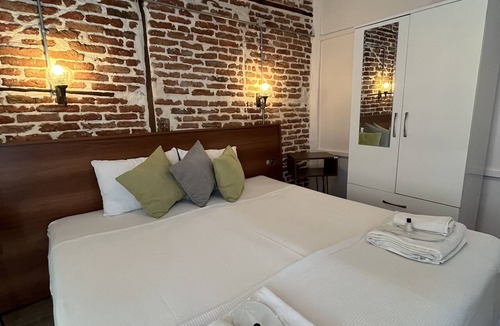 Ayvalik City Center Hotel | Macide Hanim Konagi