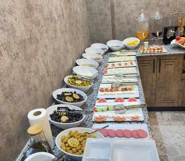 Onikisubat Hotel | Maraş Blue Life Suit