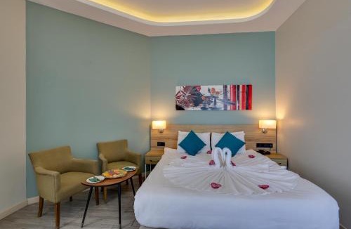 Kadnlar Denizi Mahallesi Hotel | Marti Beach Hotel