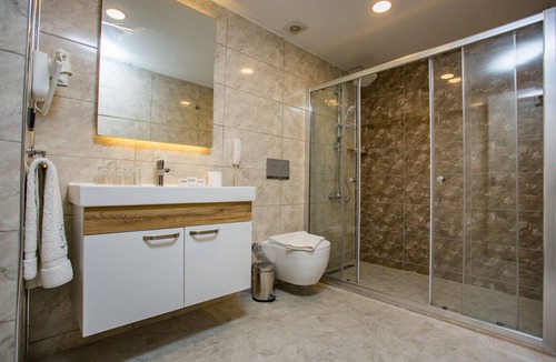 Kadnlar Denizi Mahallesi Hotel | Marti Beach Hotel