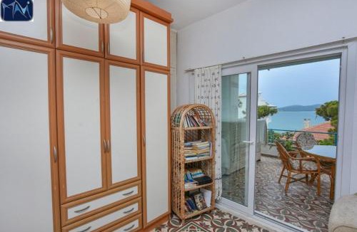 Ayvalik City Center House | Mavi Pension