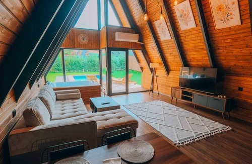 Yanik Ski Chalet | Maya Sapanca Bungalow