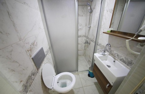 Aksaray Hotel | Mazum Baran