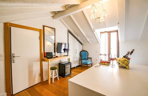 Bozcaada Hotel | Melina Konuk Evi
