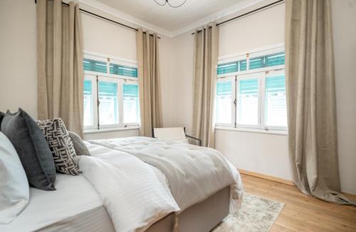 Foca Villa | MINIQ HOMES 104 - The Luxurious Stone Retreat