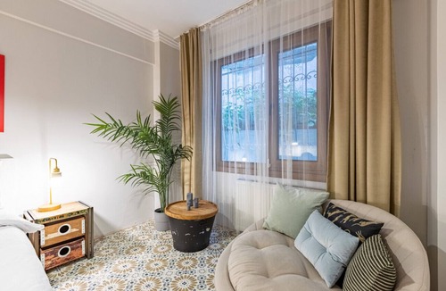 Uskudar Apartment | Missafir Flat with Bosphorus View in Kuzguncuk