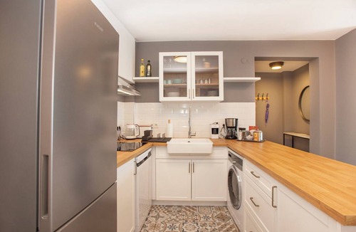 Kabatas Condo | Modern 3BR Apartment · Bosphorus & Dolmabahçe View · Central Beyoğlu